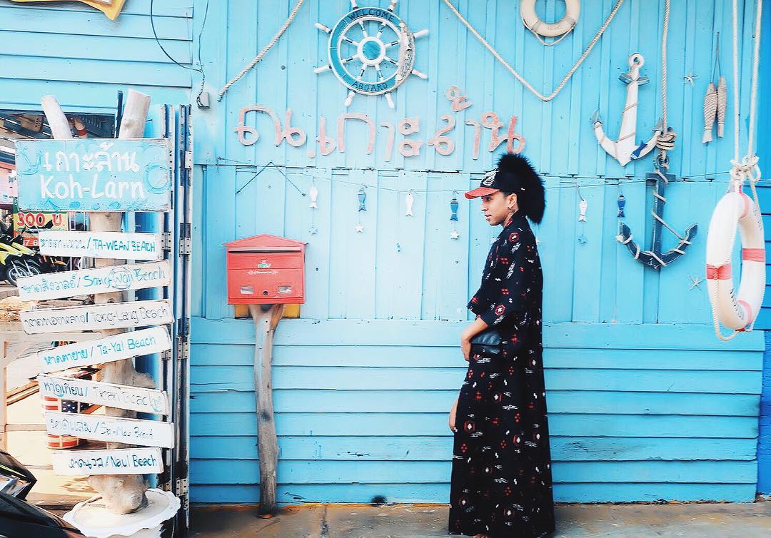 Customer wearing Sumo Vintage